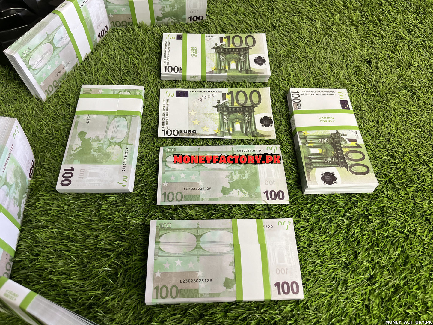 100 Euros Stack