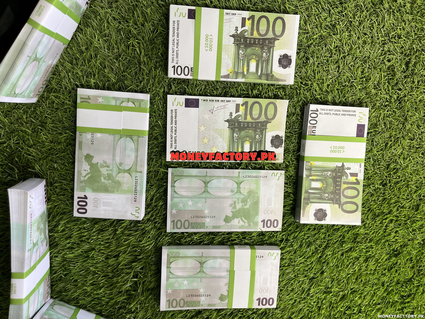 100 Euros Stack