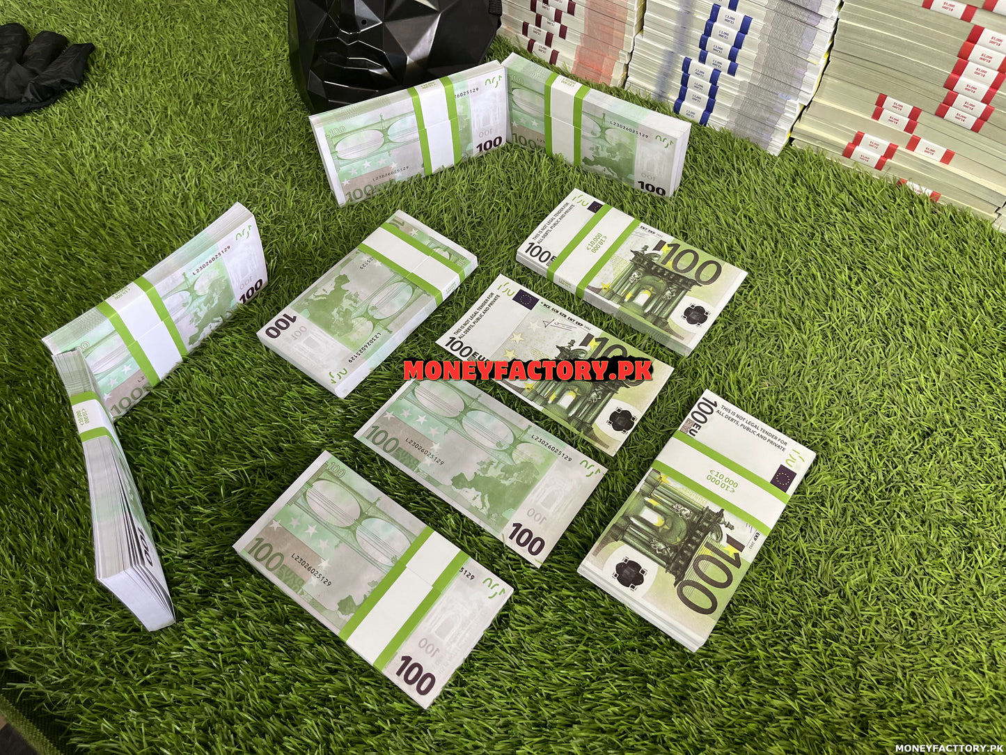 100 Euros Stack