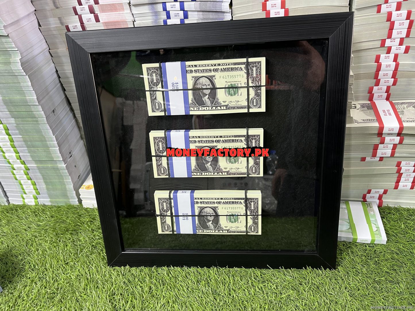 3 Stacks 1 Dollar Frame