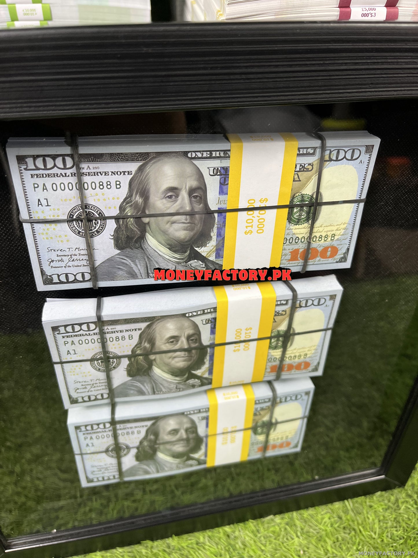 3 Stacks 100 Dollar Frame