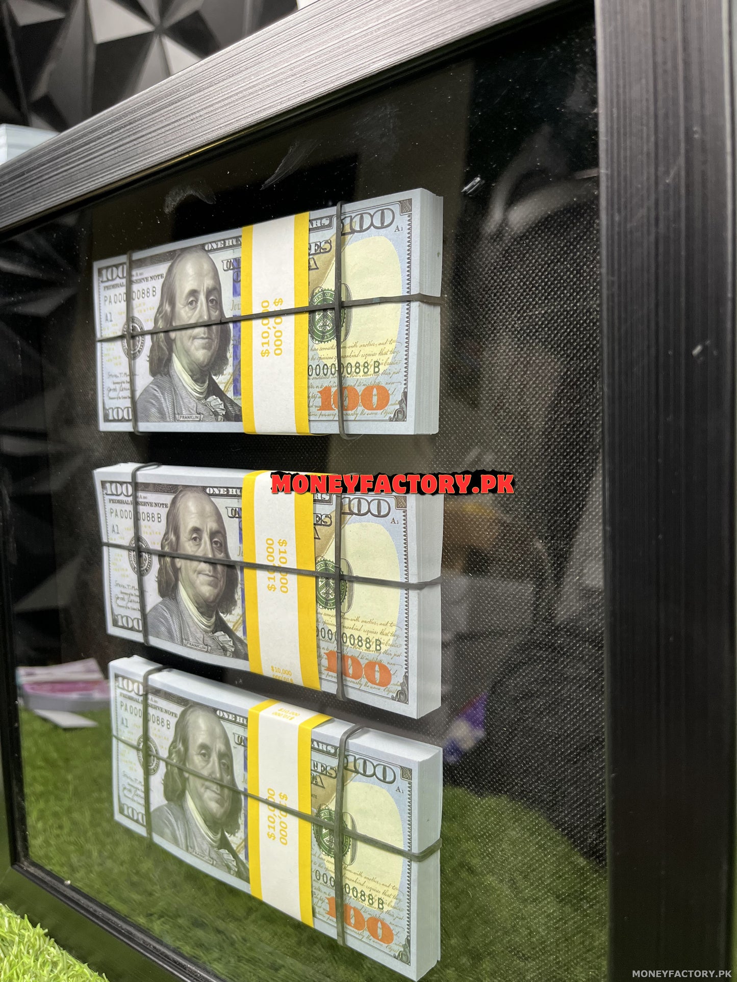 3 Stacks 100 Dollar Frame