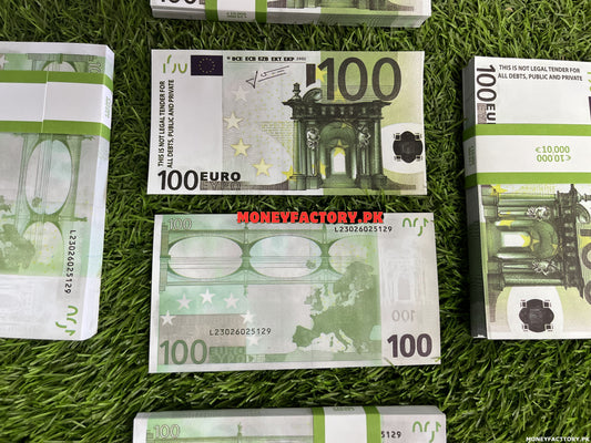 100 Euros Stack